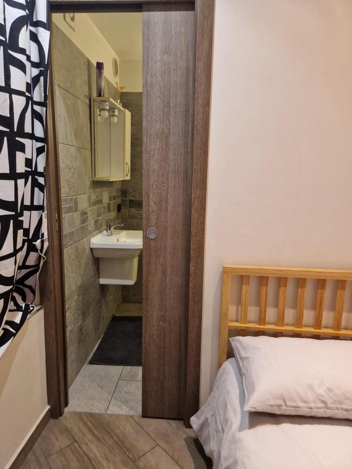 Mia Casa Apartment มอนซา ภายนอก รูปภาพ
