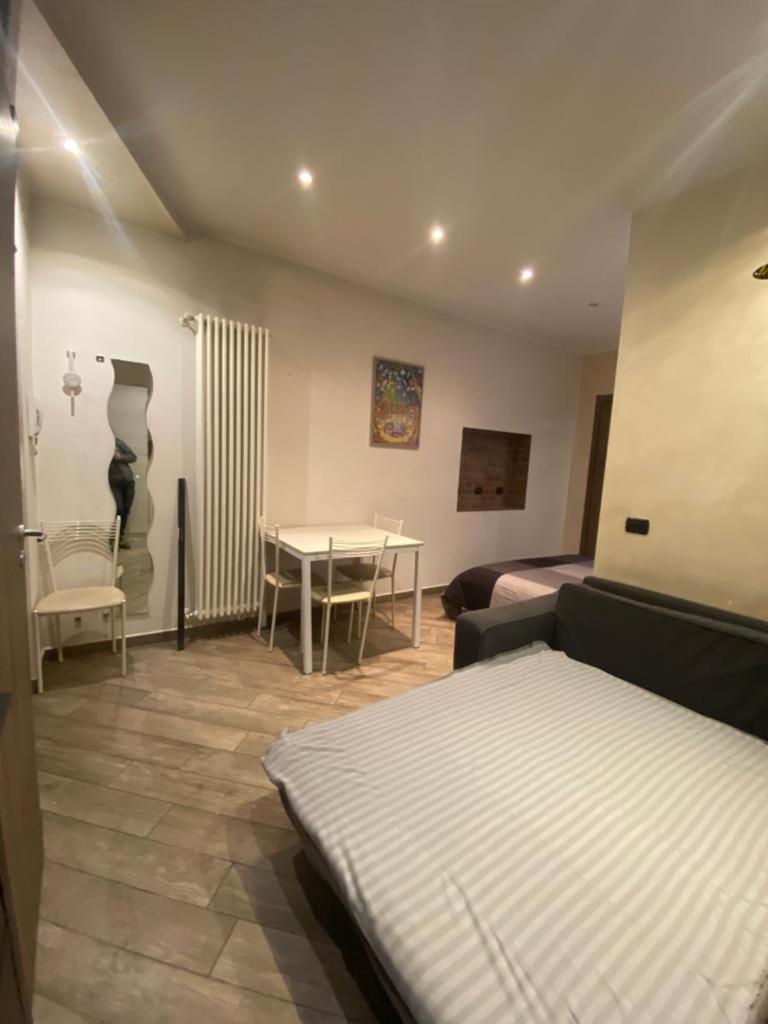 Mia Casa Apartment มอนซา ภายนอก รูปภาพ